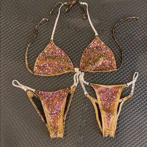 Bikini competition suit